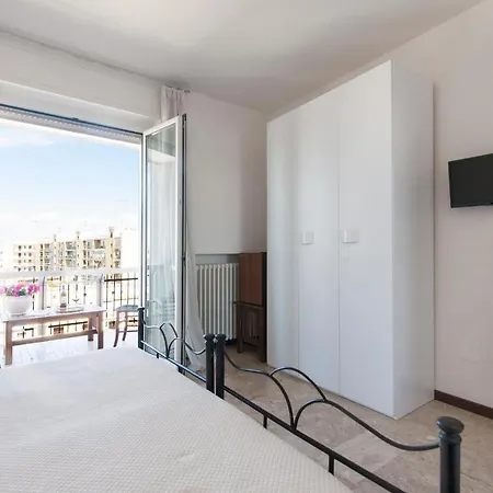 Via Del Mare - Rooms & Apartment Sit