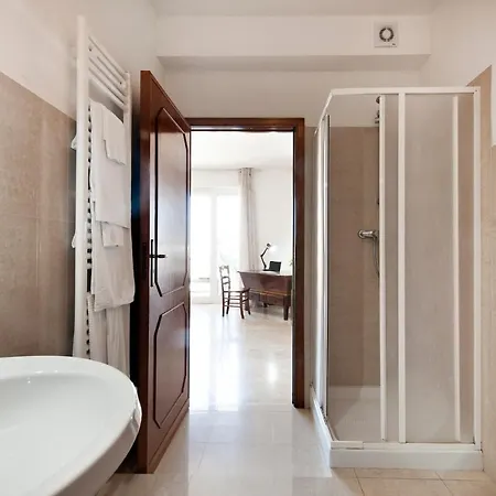 Via Del Mare - Rooms & Apartment Sit Apartamento Lecce